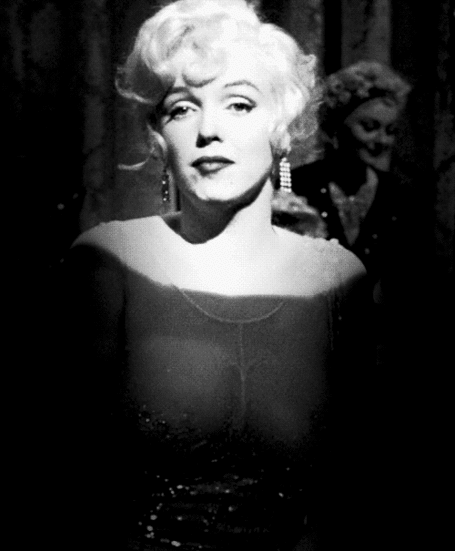 Marilyn-monroe-shrug_medium