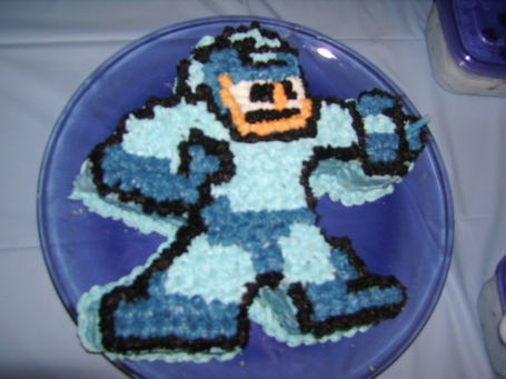 Megaman_cake_by_evilwarlordgu_medium