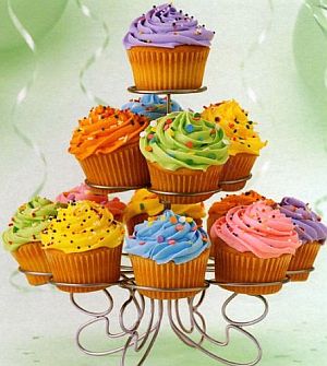 1252082132-cupcake-stand_49_medium