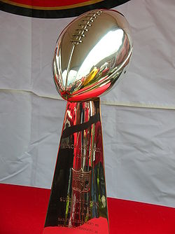 250px-super_bowl_29_vince_lombardi_trophy_at_49ers_family_day_2009_medium