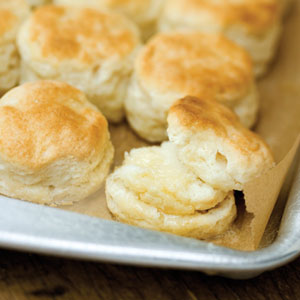 Buttermilk-biscuits-sl-1673191-l_medium