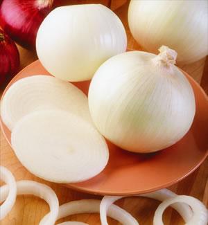 Eating-onion-has-an-influential-role-in-avoiding-osteoporosis_medium