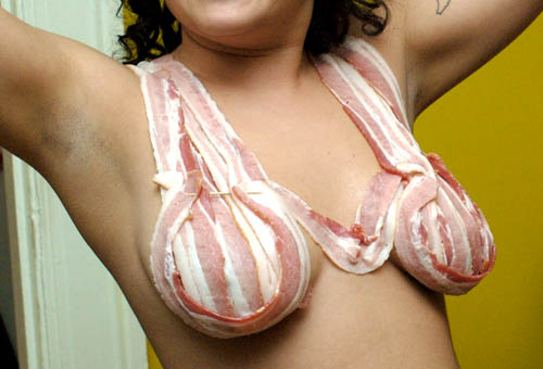 bacon-bra-01